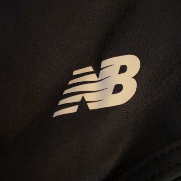NEW BALANCE RUNNING SHORTS - Picture 2 of 3